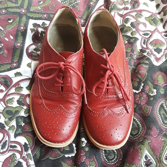 Wanted Shoes - Red Oxford Loafer